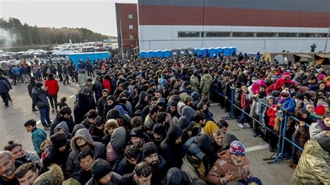 A­l­m­a­n­y­a­’­y­a­ ­k­a­ç­a­k­ ­g­i­r­e­n­ ­y­ü­z­l­e­r­c­e­ ­T­ü­r­k­ ­k­a­y­ı­p­:­ ­İ­l­k­ ­K­a­b­u­l­ ­M­e­r­k­e­z­i­­n­d­e­n­ ­d­e­ ­k­a­ç­ı­y­o­r­l­a­r­